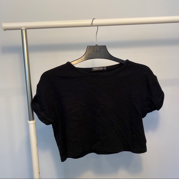 Nasty Gal Cropped Black Tee - Picture 2 of 4